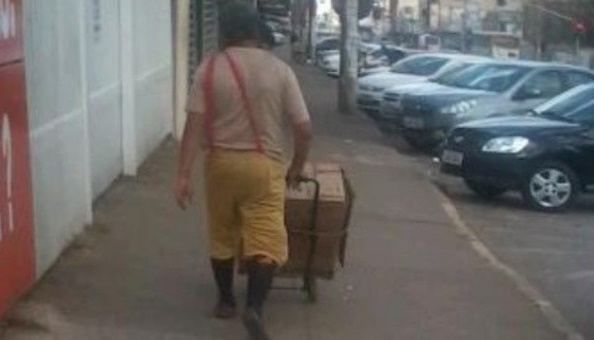 27-01-2016 flagrantehomemvestidodeChavesTaguatinga